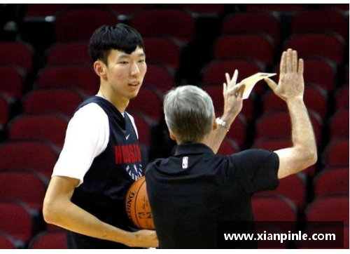 今年会手机APP火箭球员周琦在NBA揭幕战中砍下双双，展现全面实力